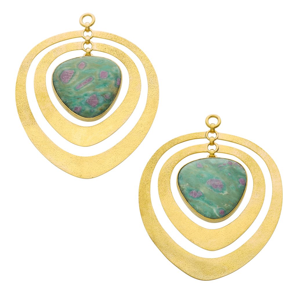 Ruby Fuchsite Triangle Movement